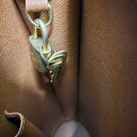 Louis Vuitton Monogram Babylone Tote W/ Lock & Keys and COA - Picture 15 of 16